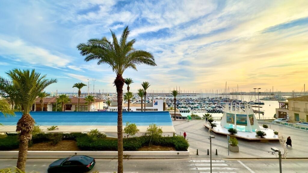 Mājoklis remontam pēc savām vēlmēm – Torrevieja
