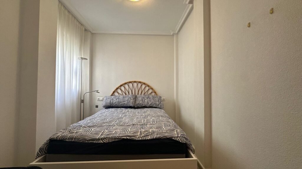 Kalustettu kaksio Torreviejan keskustassa