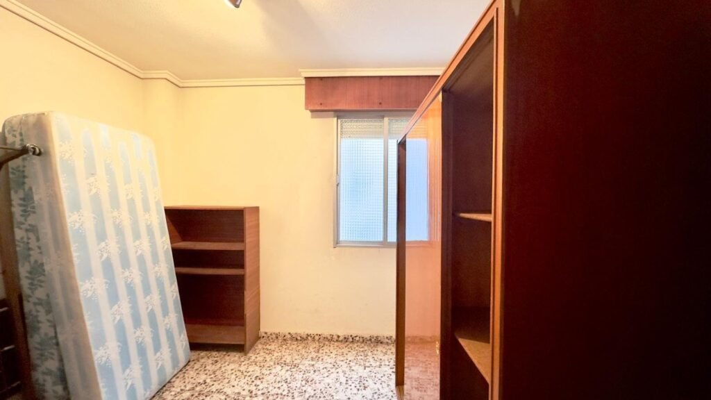 Mājoklis remontam pēc savām vēlmēm – Torrevieja
