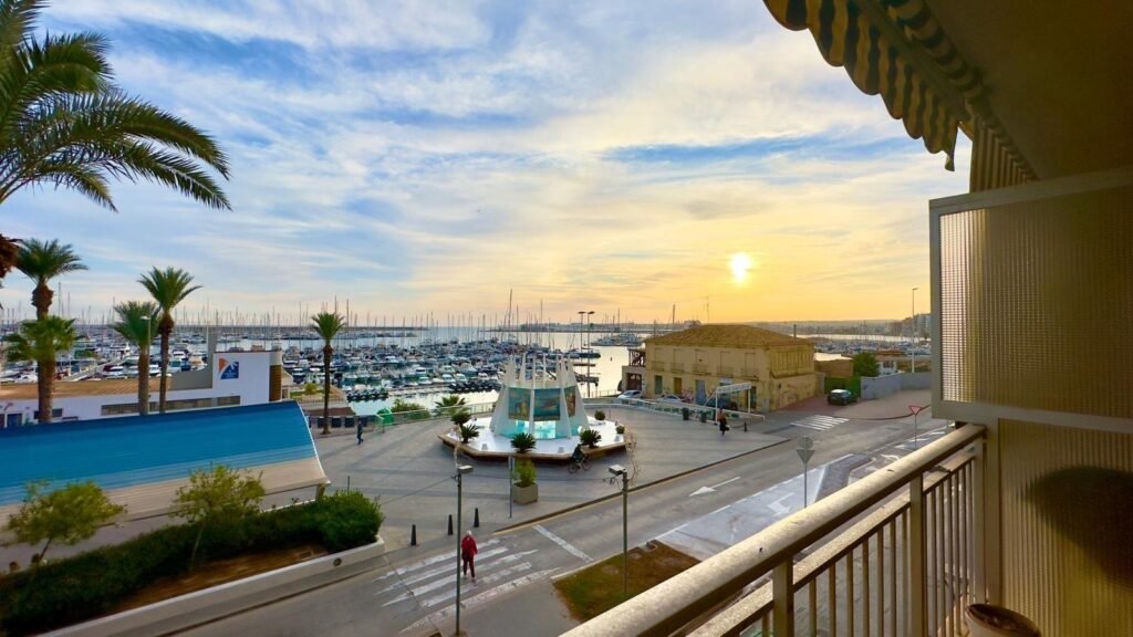 Mājoklis remontam pēc savām vēlmēm – Torrevieja