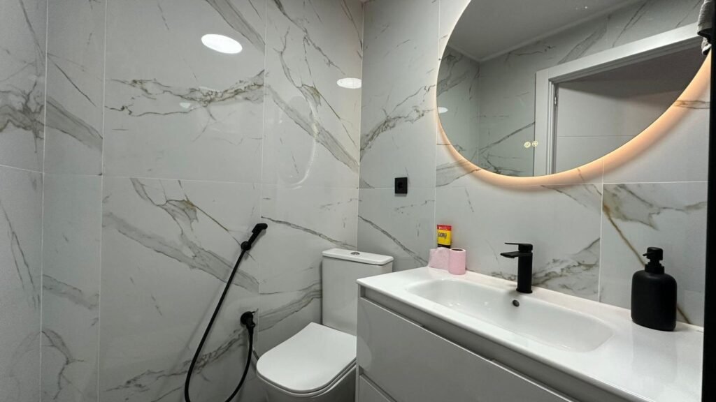 Asunto Espanjasta, Avanec Homes