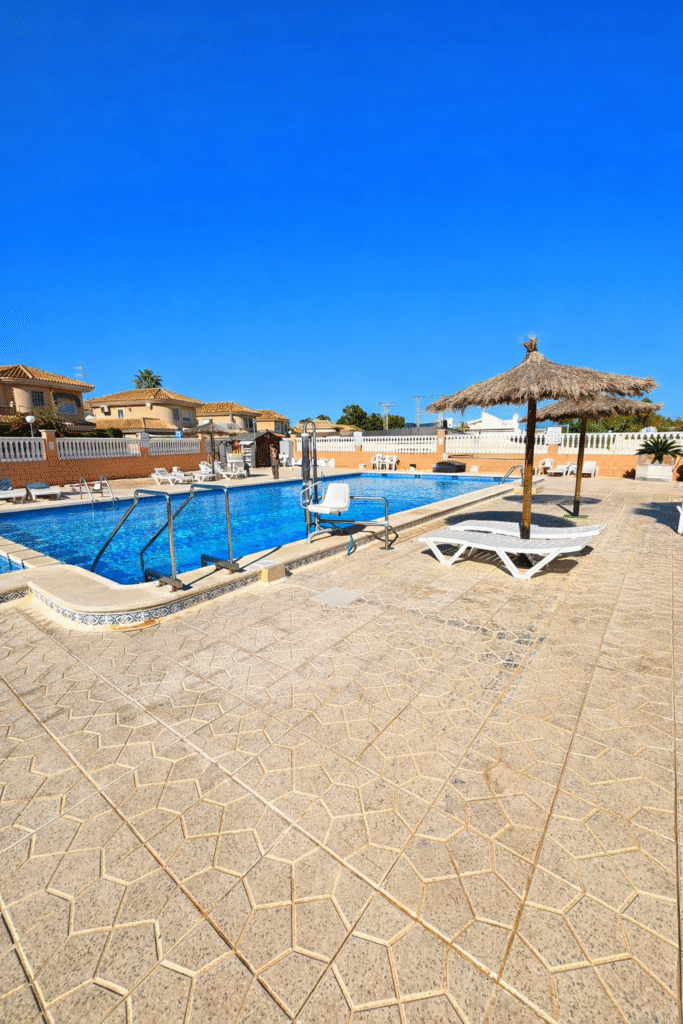 2228 o 1ji7p4une1in8qqp9eafbr1bghc