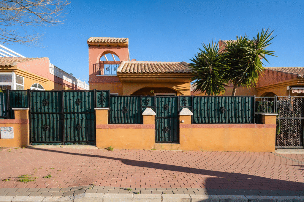 Вилла - Aguas Nuevas, Torrevieja