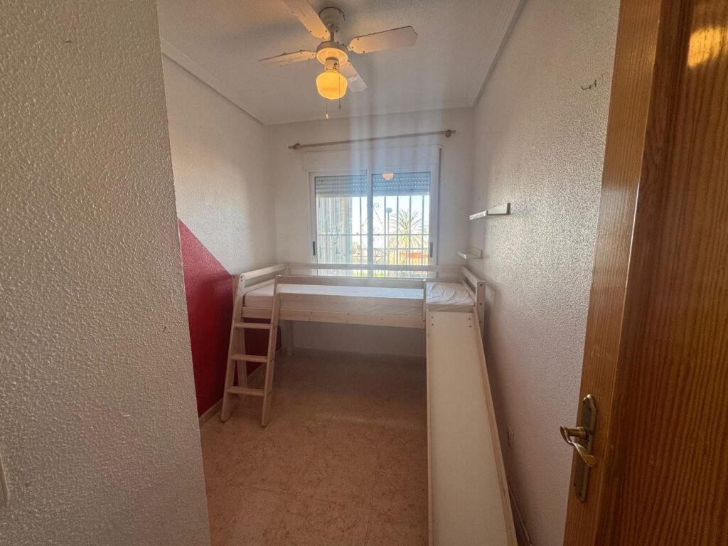 Apartamento con vistas frontales al mar en La Mata — a solo 250 m de la playa