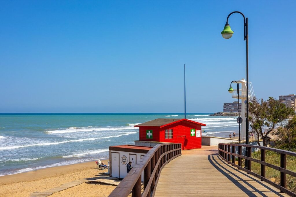 Apartamento con vistas frontales al mar en La Mata — a solo 250 m de la playa