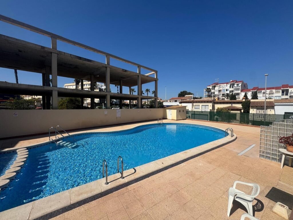 Apartamento con vistas frontales al mar en La Mata — a solo 250 m de la playa