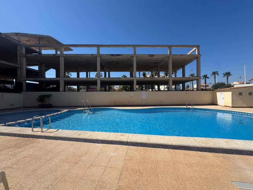 Apartamento con vistas frontales al mar en La Mata — a solo 250 m de la playa