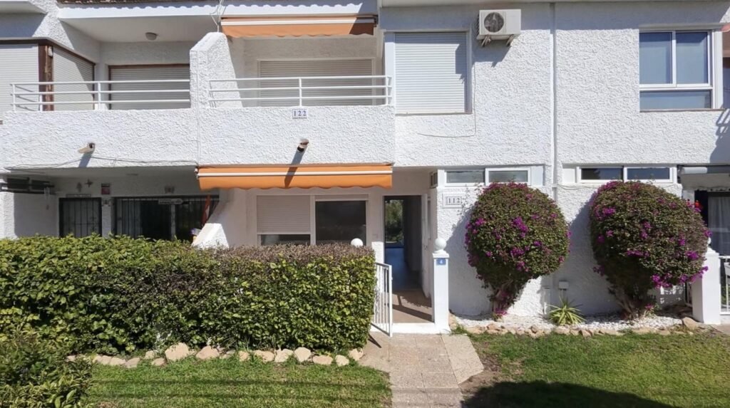 Bungalow totalmente reformado en Villamartín – listo para entrar a vivir