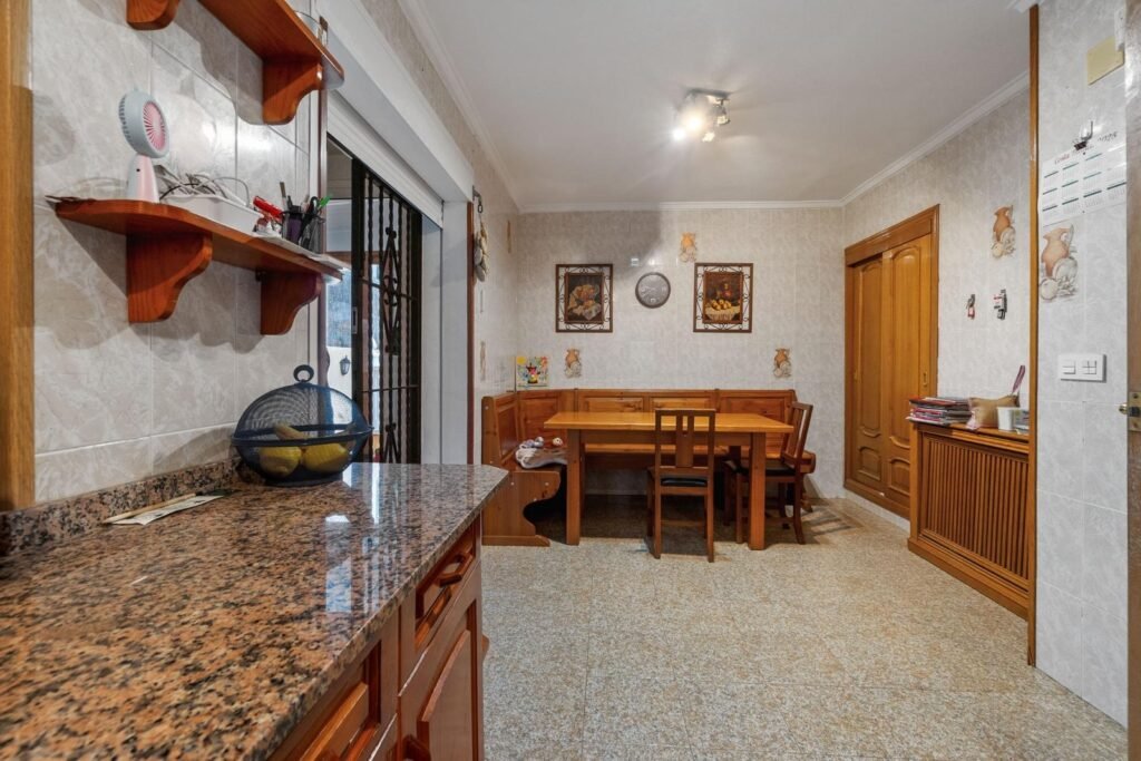 Chalet independiente con piscina en Los Balcones