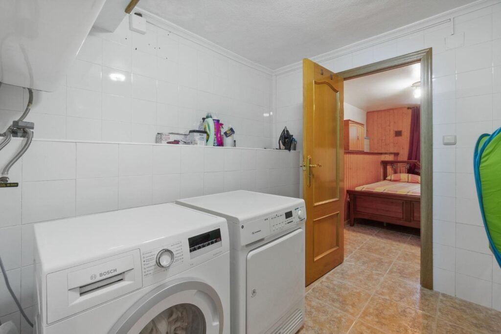 Chalet independiente con piscina en Los Balcones