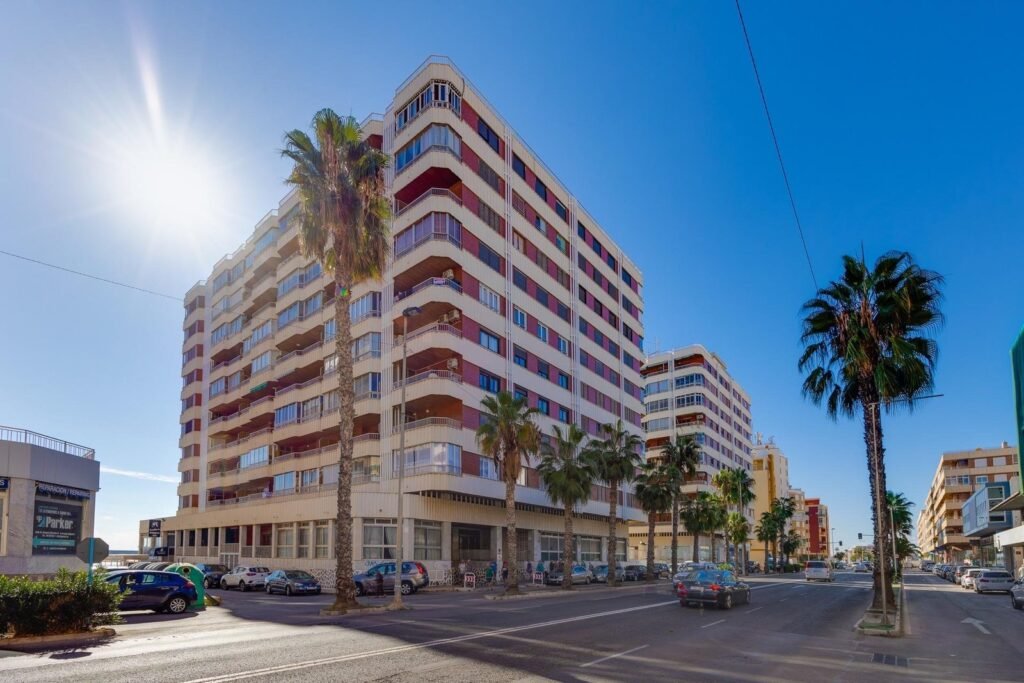 Lägenhet - Torrevieja - 239900 EUR