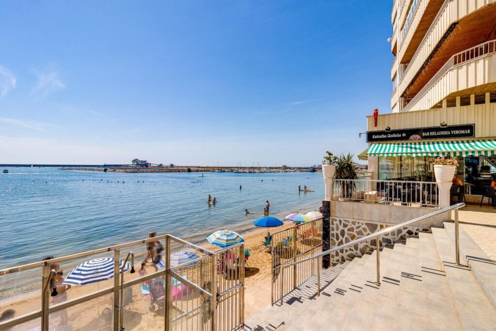 Lägenhet - Torrevieja - 239900 EUR