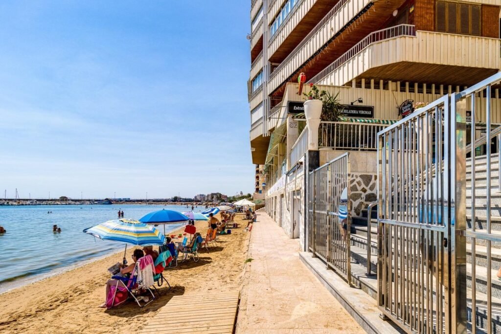 Lägenhet - Torrevieja - 239900 EUR