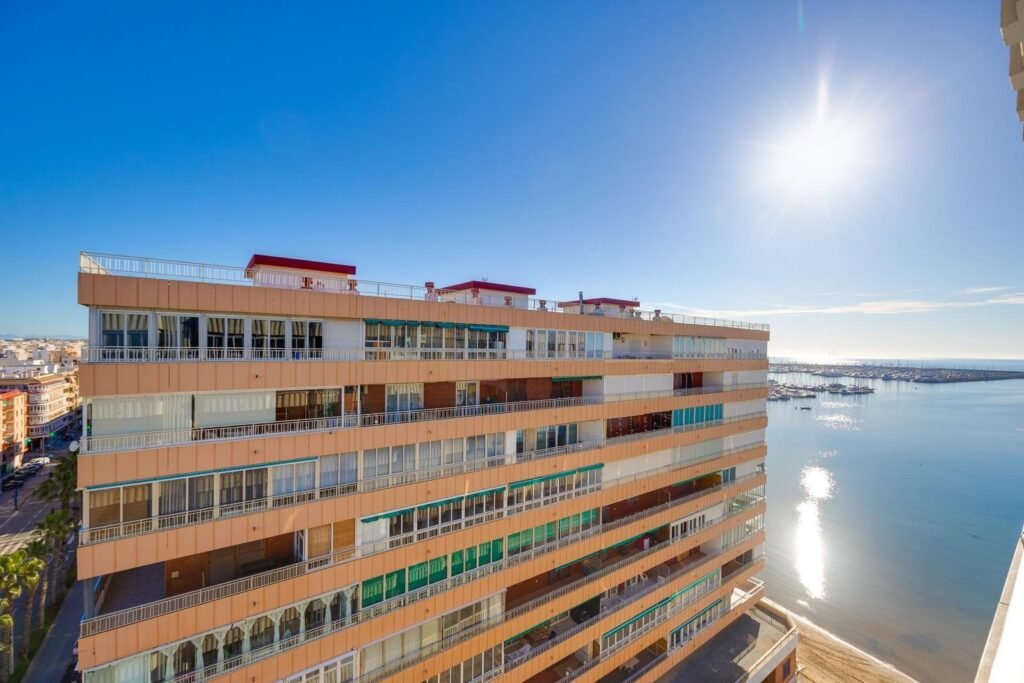 Lägenhet - Torrevieja - 239900 EUR