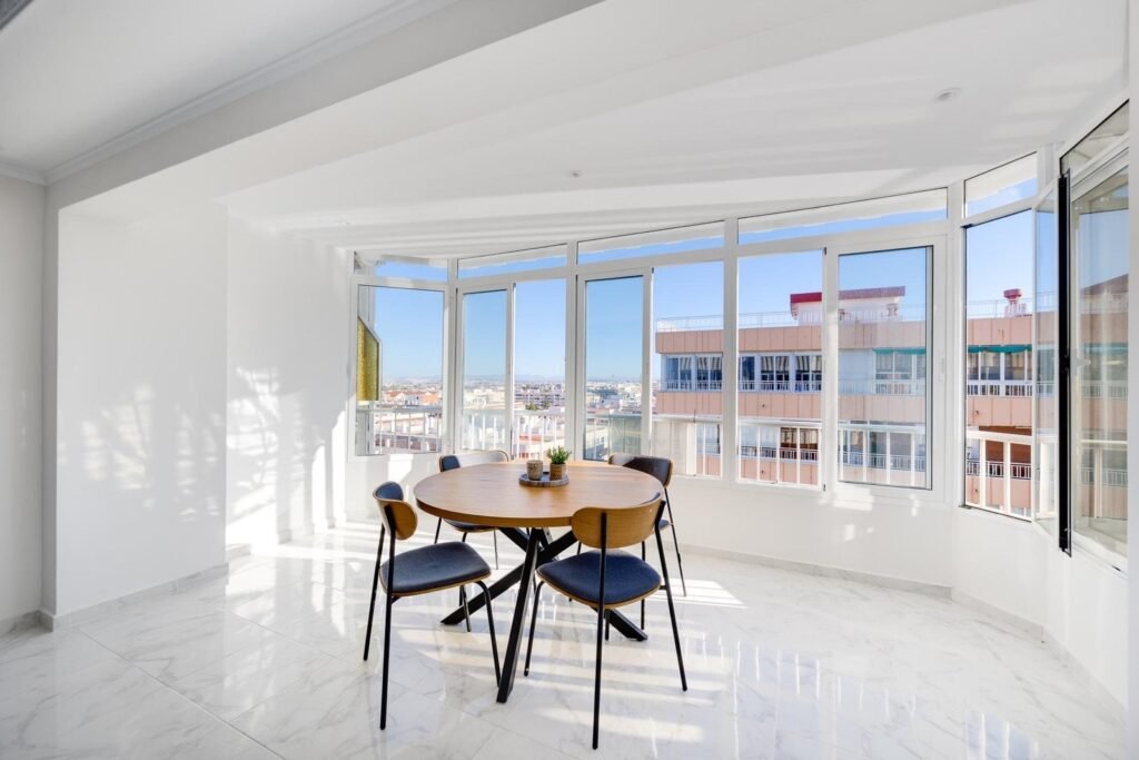 Lägenhet - Torrevieja - 239900 EUR
