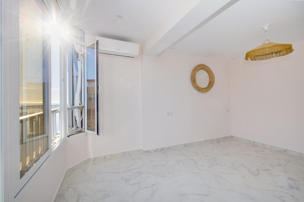 Lägenhet - Torrevieja - 239900 EUR