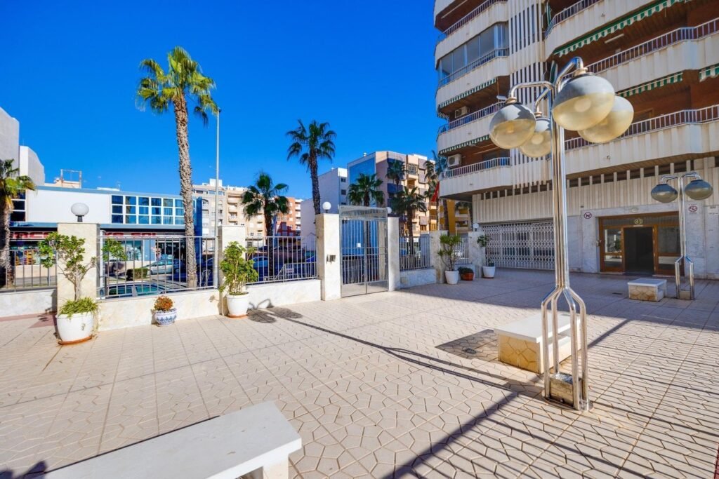 Lägenhet - Torrevieja - 239900 EUR