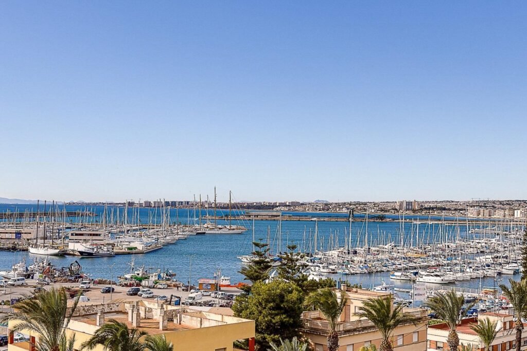 Apartment – Torrevieja – 332900 EUR