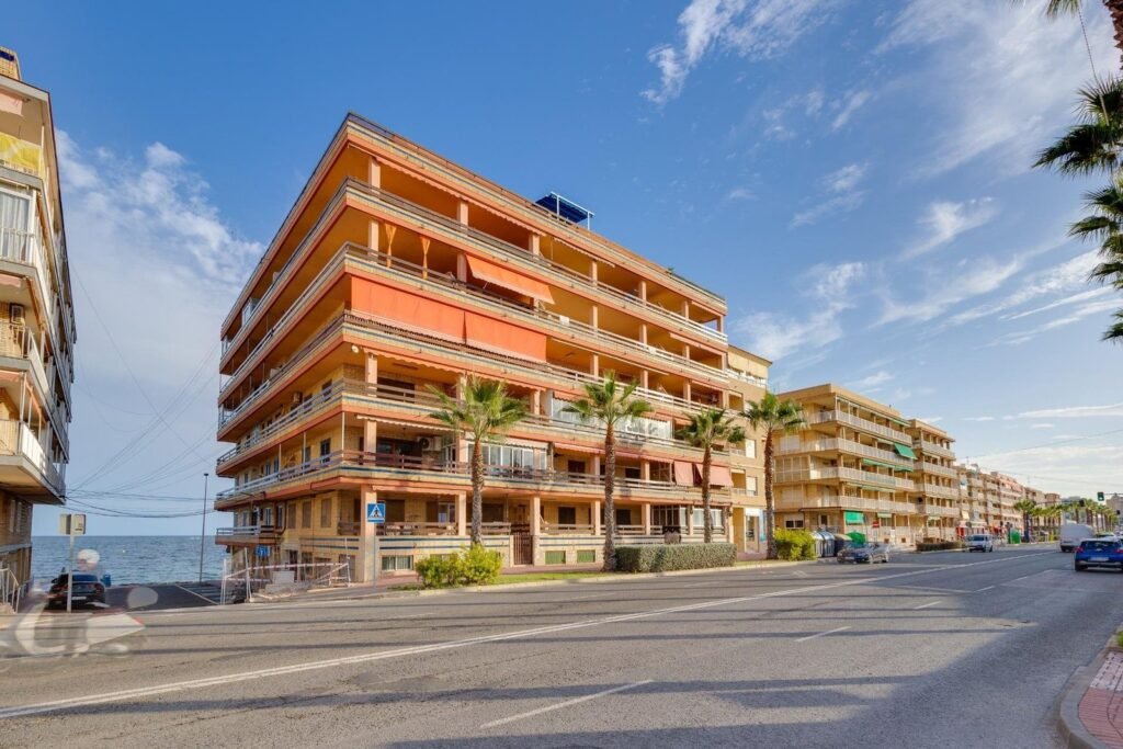 Apartment - Torrevieja - 225000 EUR