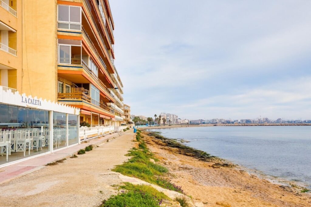 resale apartment torrevieja playa de los naufragos 28666 xl