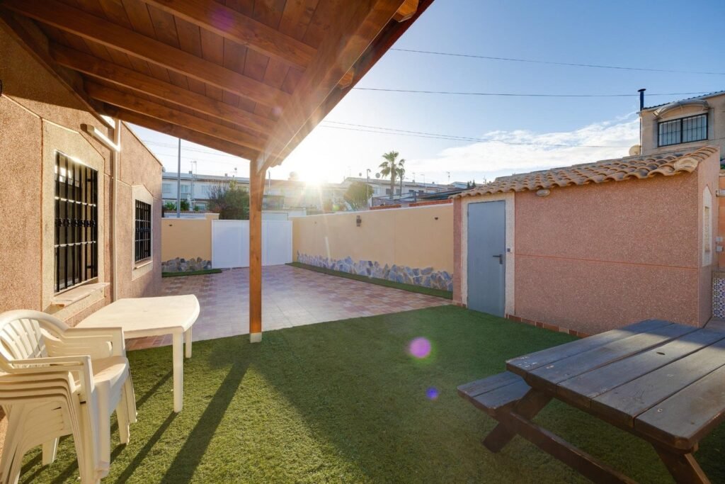 Townhouse – Torrevieja – 244990 EUR