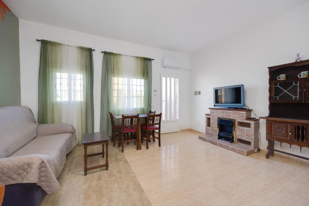 Townhouse – Torrevieja – 244990 EUR