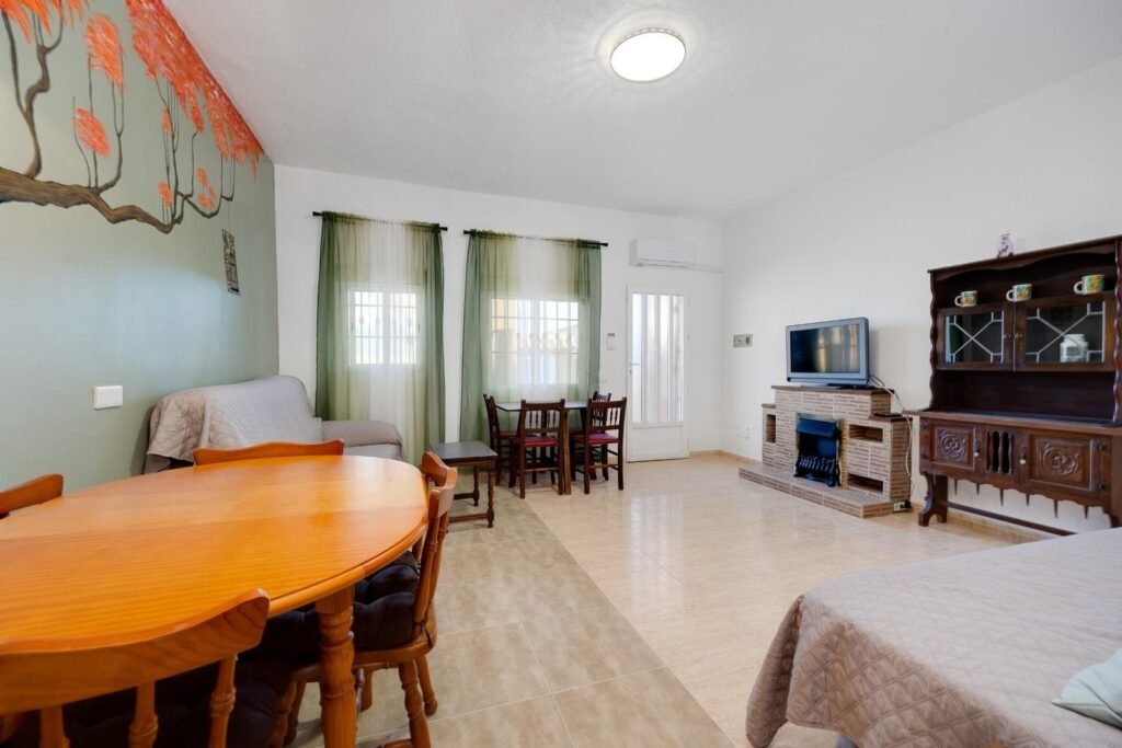 Townhouse – Torrevieja – 244990 EUR