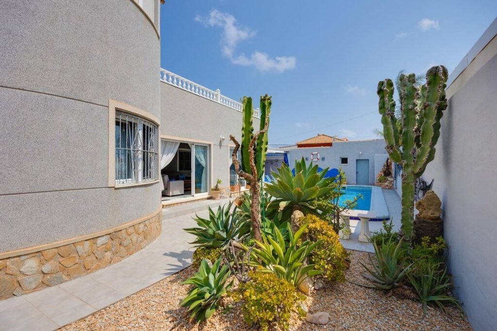 Villa – Orihuela Costa – 645000 EUR