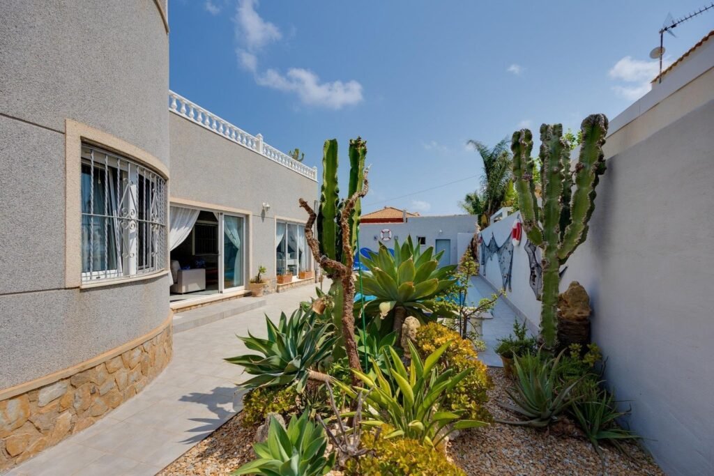 Villa – Orihuela Costa – 645000 EUR