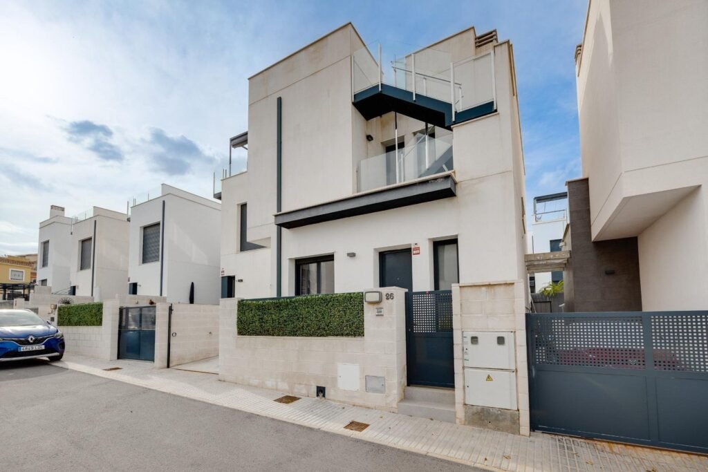 Villa - Orihuela Costa - 359900 EUR