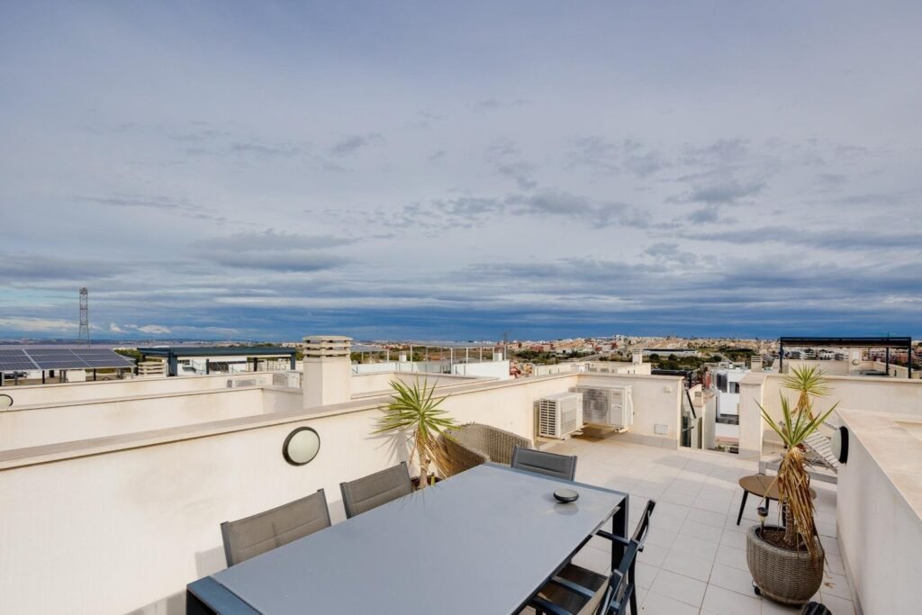 Villa - Orihuela Costa - 359900 EUR