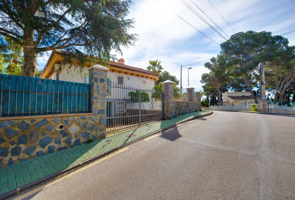 Villa - Pilar De La Horadada - 399000 EUR
