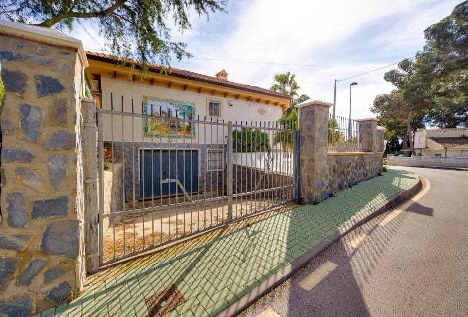 Villa - Pilar De La Horadada - 399000 EUR