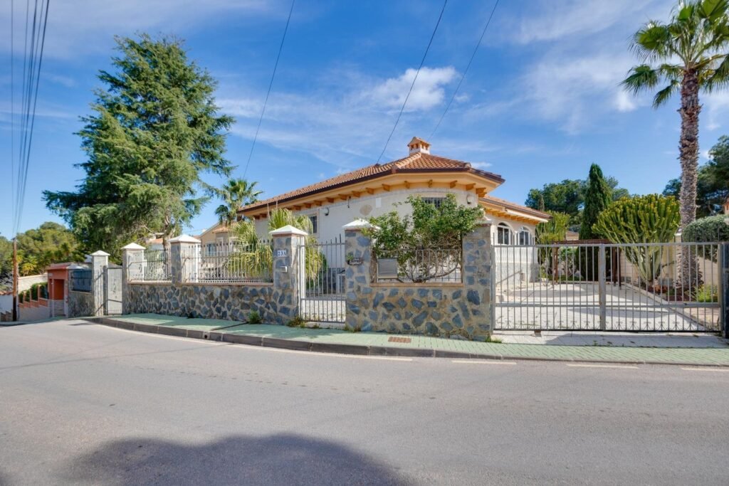 Villa - Pilar De La Horadada - 399000 EUR