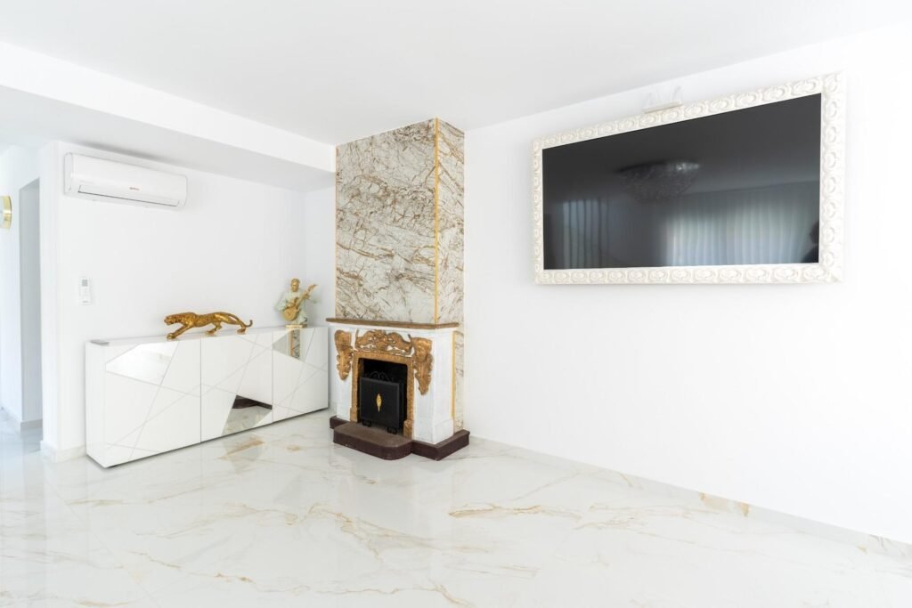 Exclusiva vivienda familiar a 400 m del mar – dos viviendas independientes, piscina privada y placas solares
