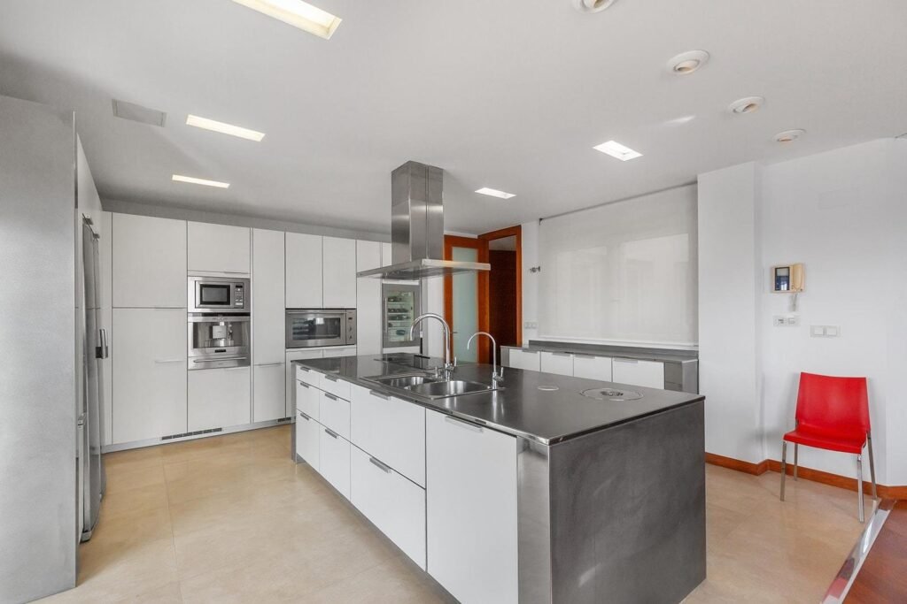 Apartment – Torrevieja – 1250000 EUR
