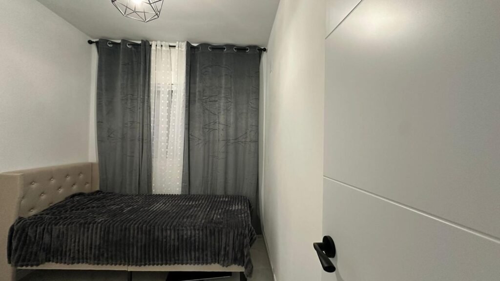 Asunto Espanjasta, Avanec Homes