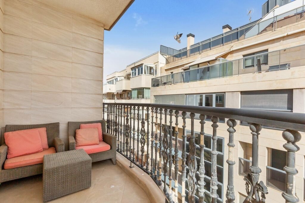 Apartment – Torrevieja – 1250000 EUR