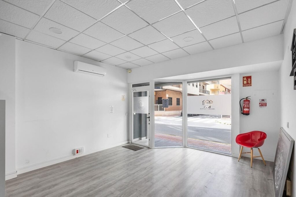 Commercial Unit – Torrevieja – 127260 EUR