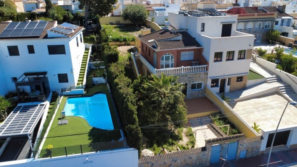 Villa – Torrevieja – 289000 EUR