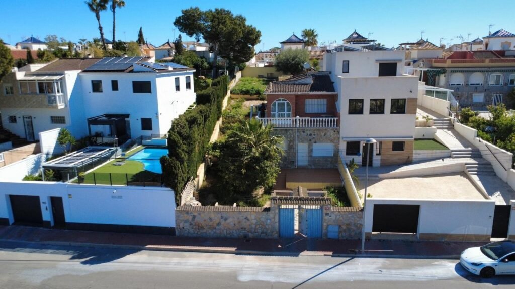Remontoitava asunto, Los balcones