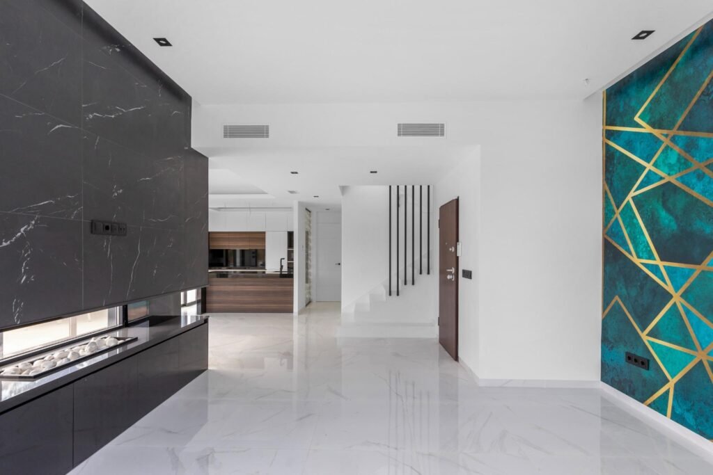 Moderne Luxusvilla mit Pool und Dachterrasse