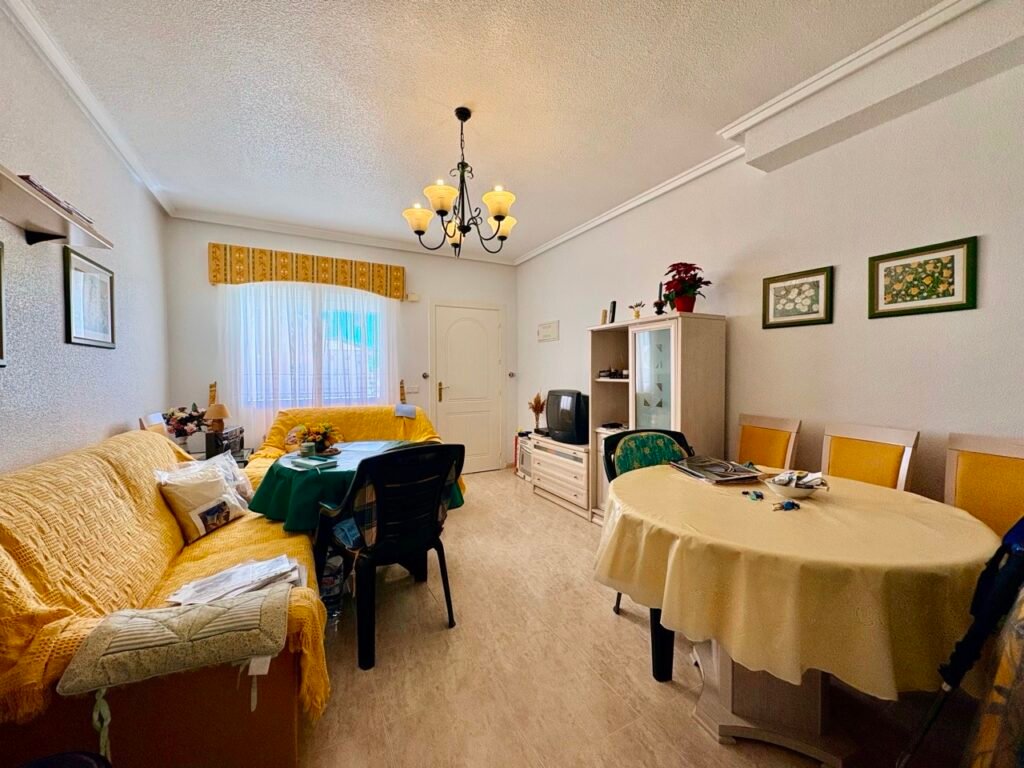 Encantador bungalow de dos plantas en La Fiesta II – Doña Pepa, Ciudad Quesada