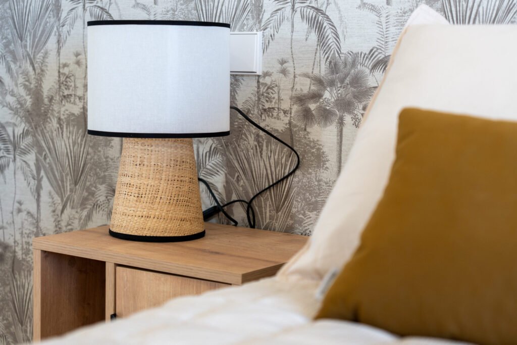 Valoisa design‑villa golfkentän reunalla – suuret sisätilat ja poikkeukselliset ulkoalueet