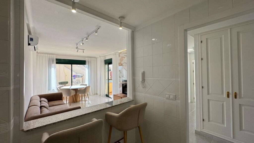 Renovated and Bright Apartment in Lomas de Campoamor – Residencial Naranjos