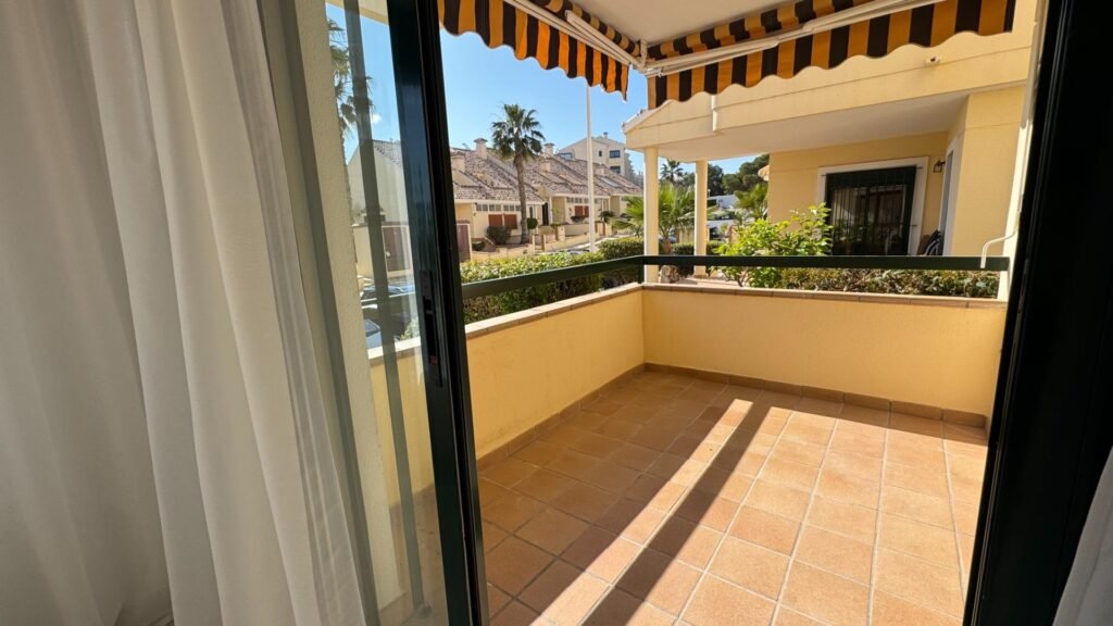 Renovated and Bright Apartment in Lomas de Campoamor – Residencial Naranjos