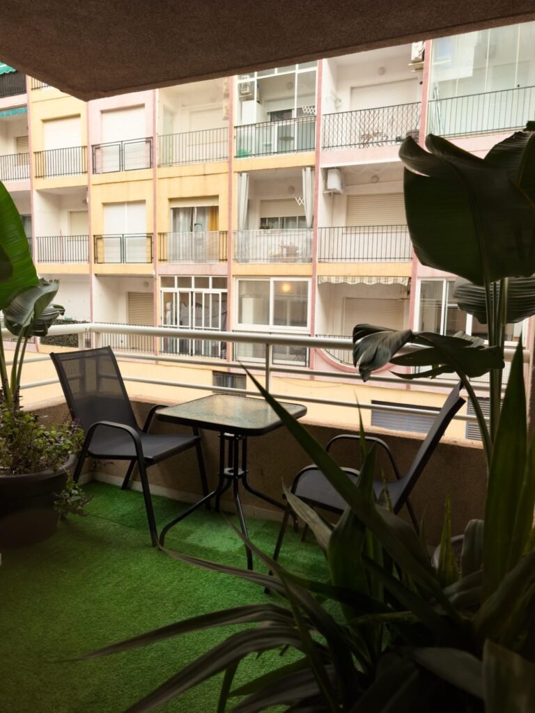 PISO REFORMADO A 300 METROS DE LA PLAYA DEL CURA 2 HAB 1 BAÑOS