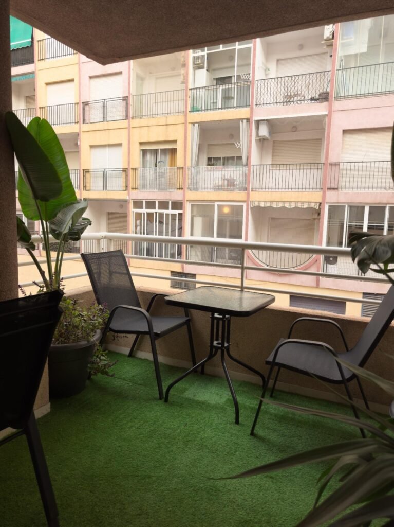 PISO REFORMADO A 300 METROS DE LA PLAYA DEL CURA 2 HAB 1 BAÑOS
