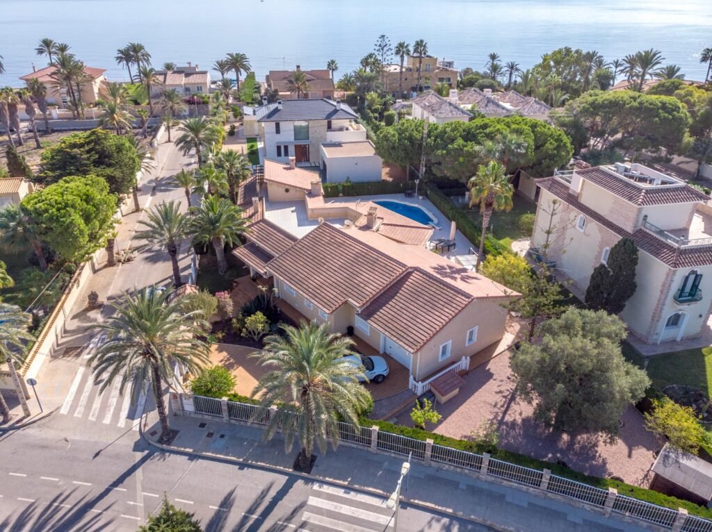 Villa for sale in Cabo Roig