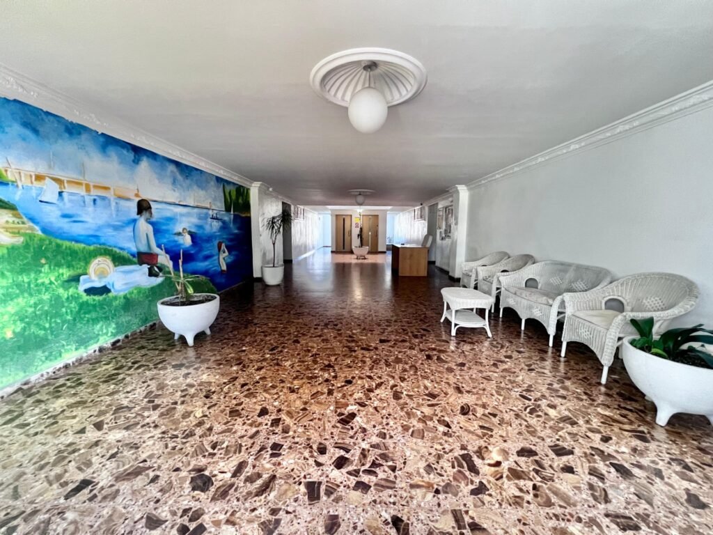 Appartement, Av. de las Olas 27